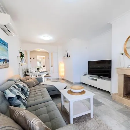 Cozy Just One Step From Everything Marbella